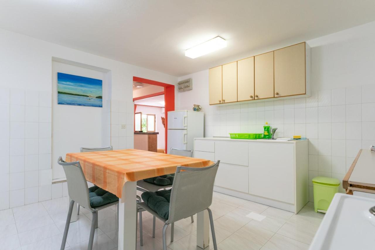 Apartment Milka Rovinj Bagian luar foto