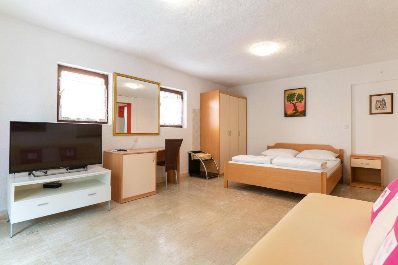 Apartment Milka Rovinj Bagian luar foto