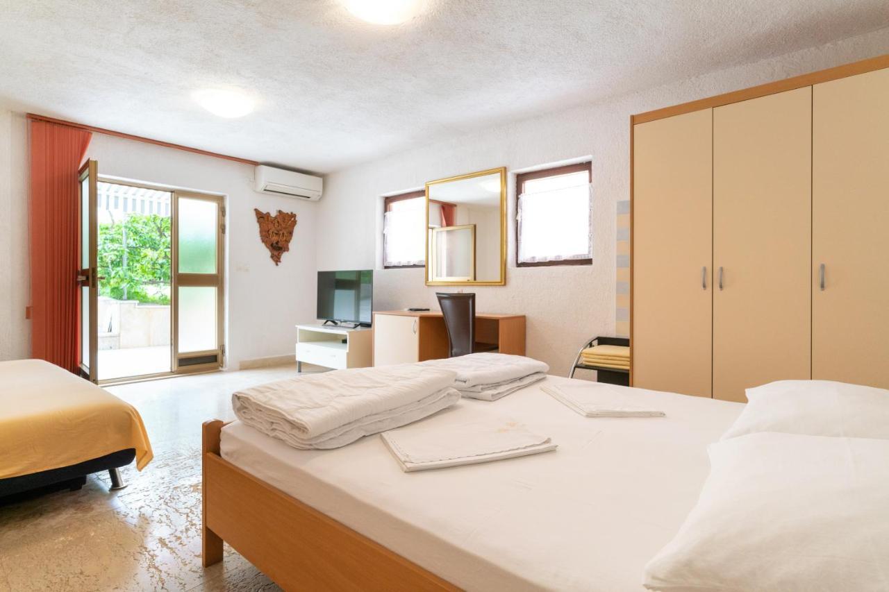 Apartment Milka Rovinj Bagian luar foto