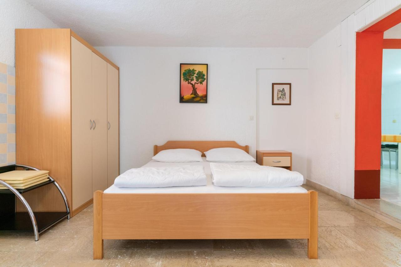 Apartment Milka Rovinj Bagian luar foto